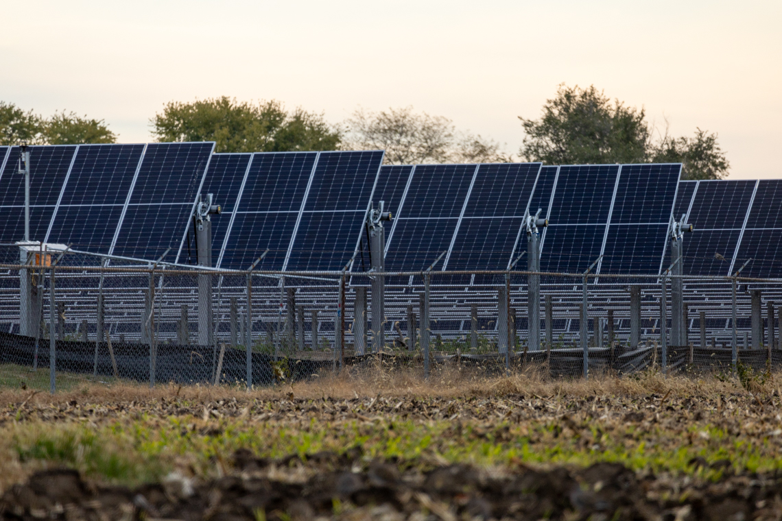 Lawmakers OK sweeping energy reform package that governor pledges to sign